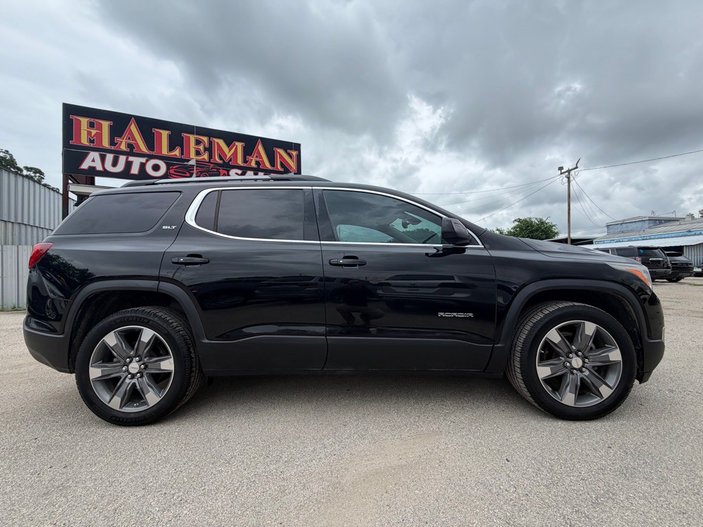 2017 GMC Acadia Image 4