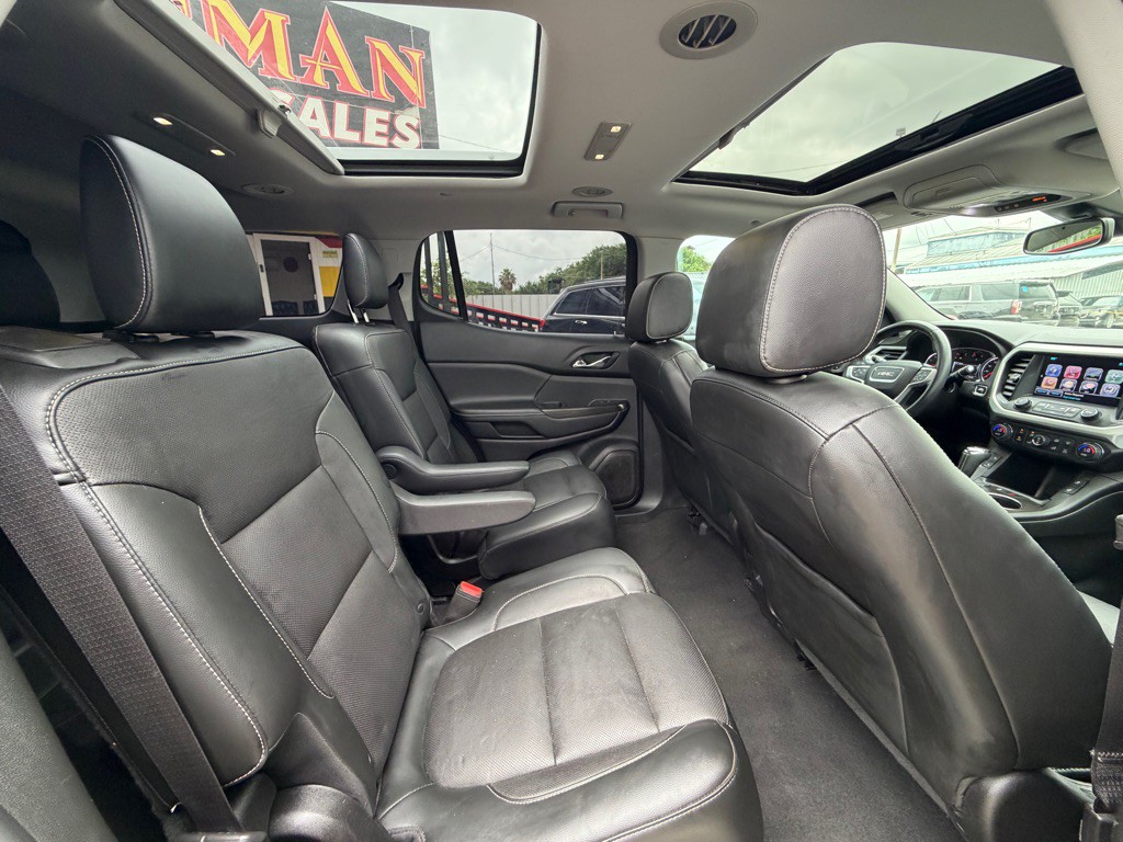 2017 GMC Acadia Image 7
