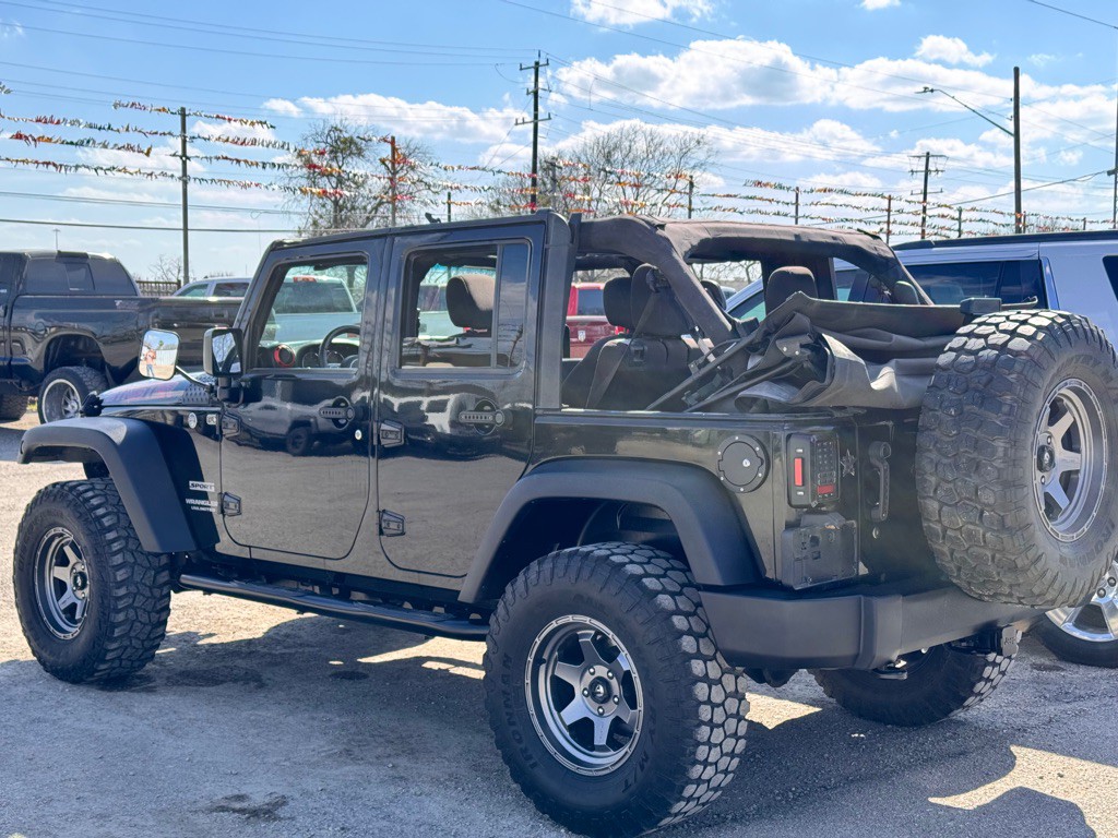2017 Jeep Wrangler Unlimited Image 16