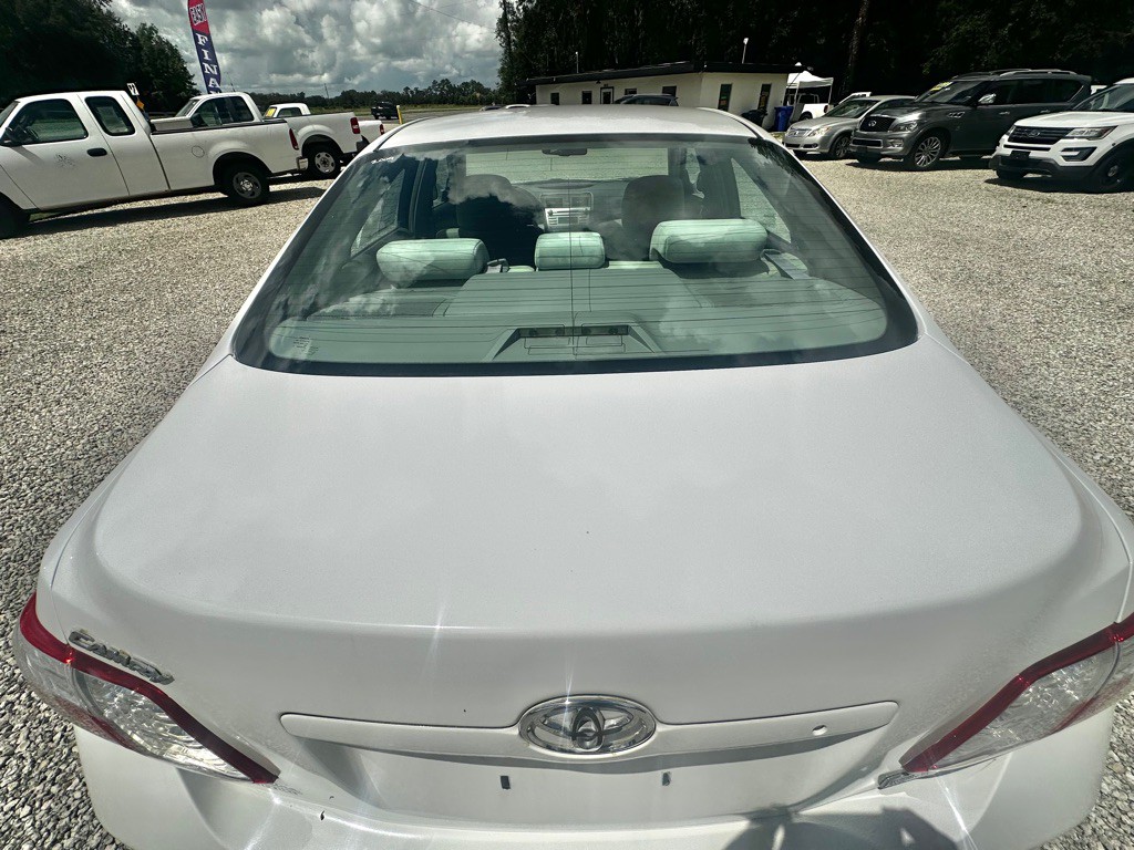 2009 Toyota Camry Image 18