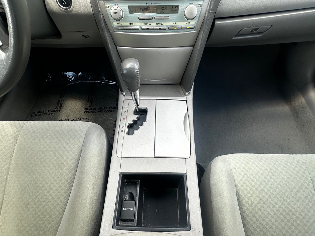 2009 Toyota Camry Image 35