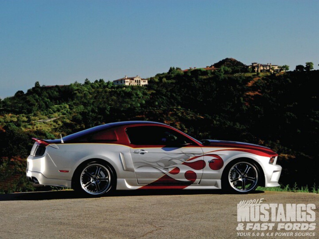 2010 Ford Mustang Image 2