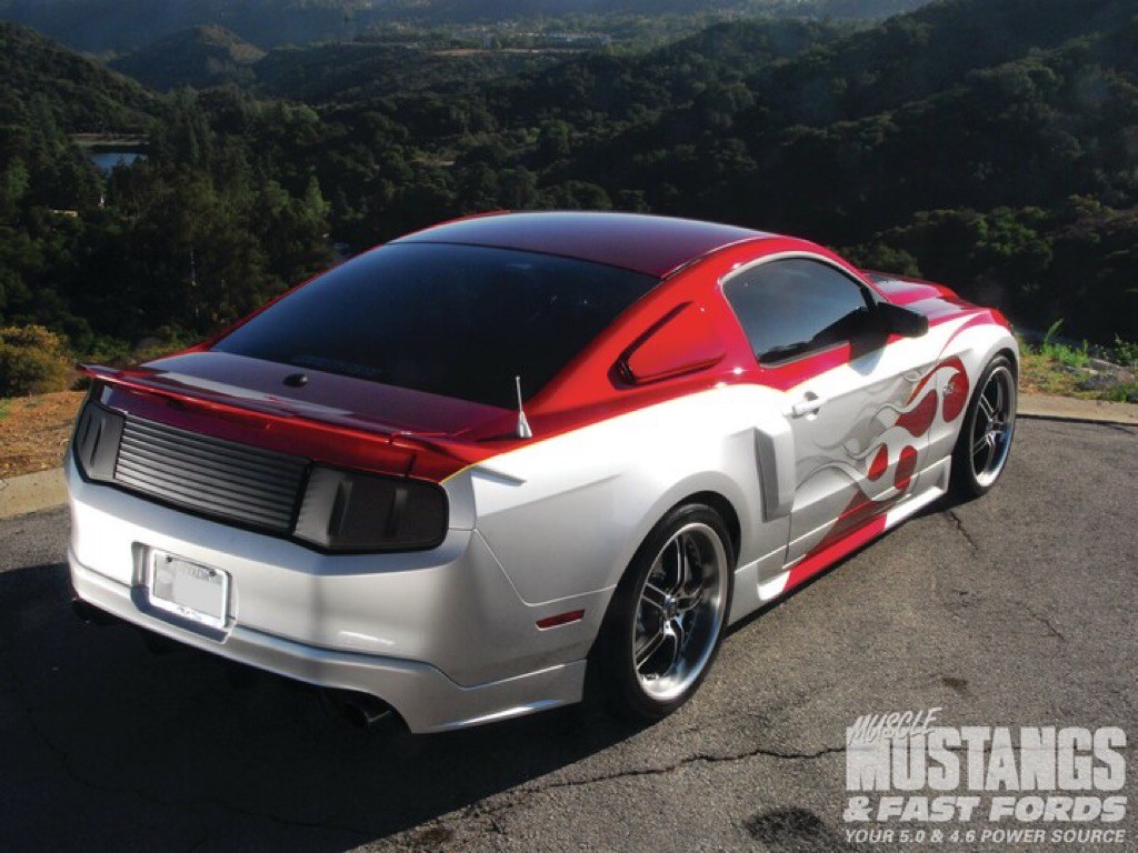 2010 Ford Mustang Image 3