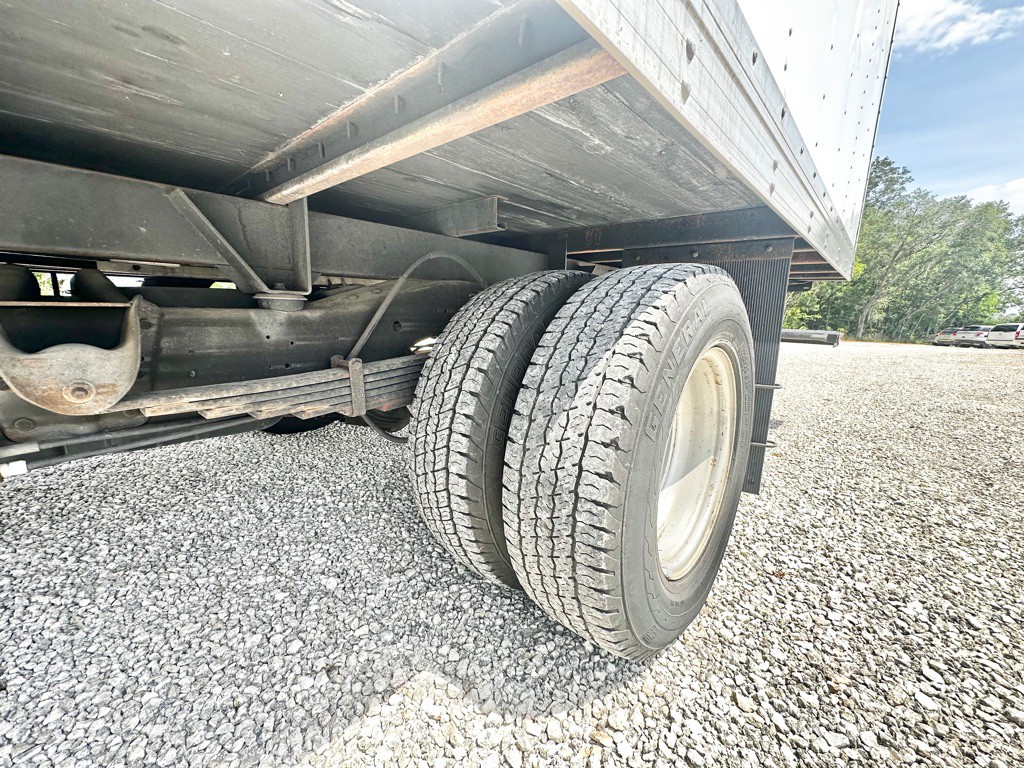 2013 Chevrolet Express Image 10