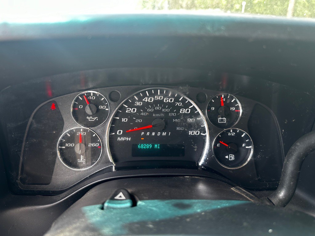 2013 Chevrolet Express Image 22