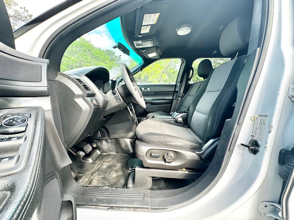 2015 Ford Explorer Image 14