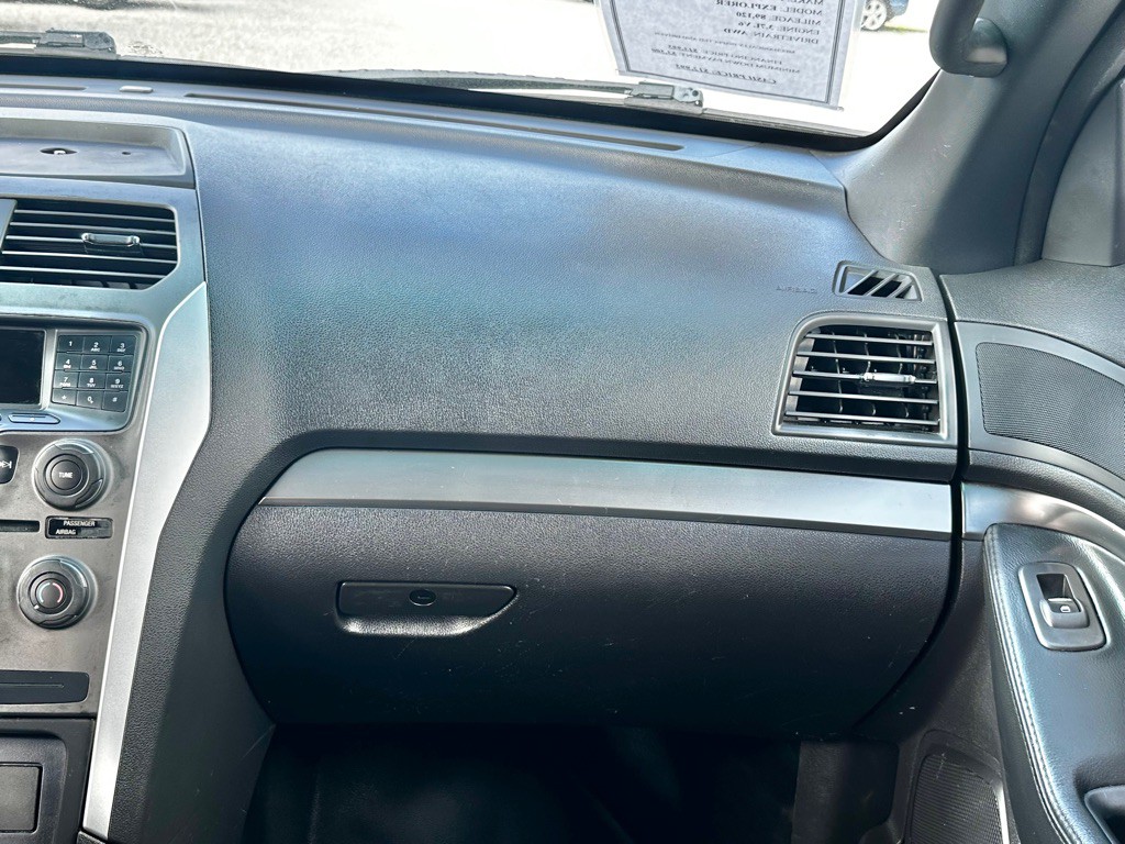 2015 Ford Explorer Image 23