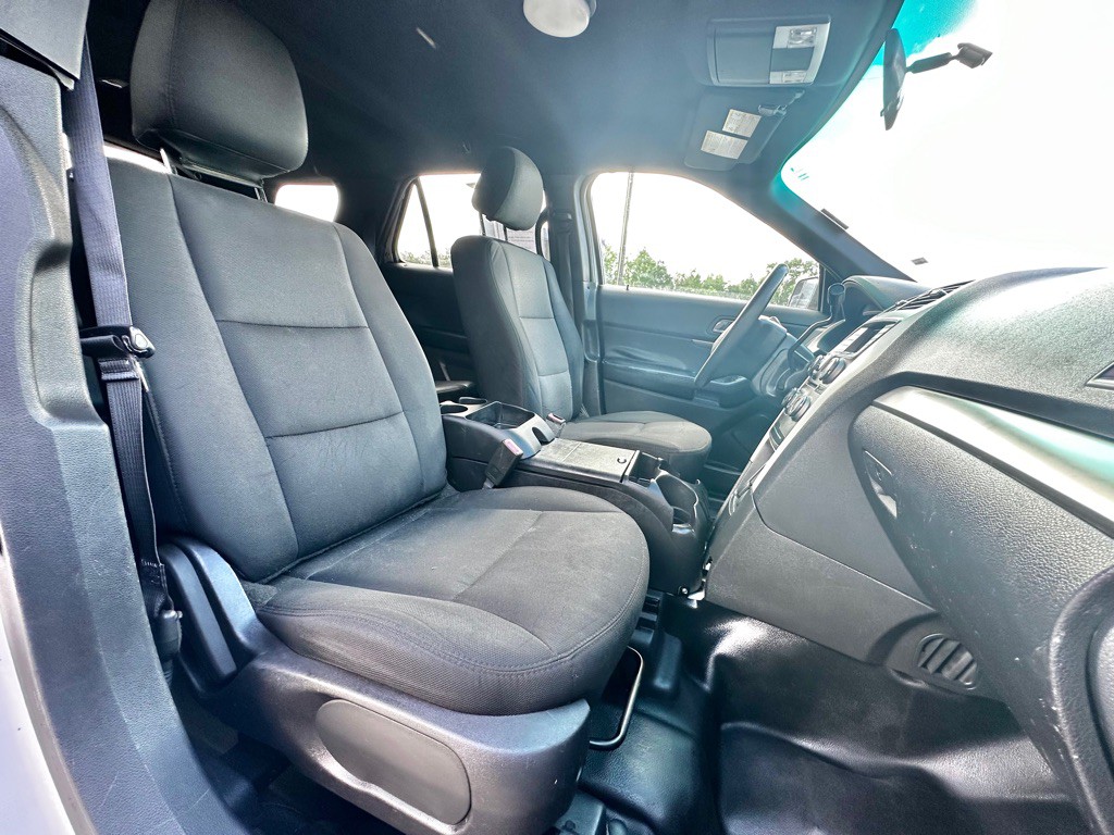 2015 Ford Explorer Image 25