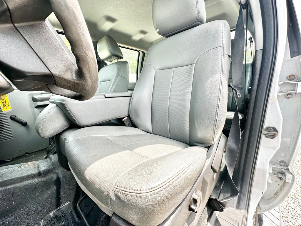 2012 Ford F-350 Image 21