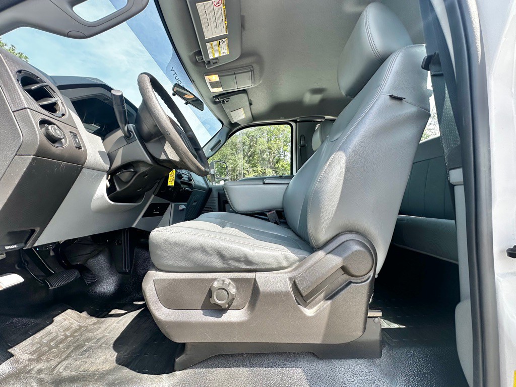 2015 Ford F-250 Image 30