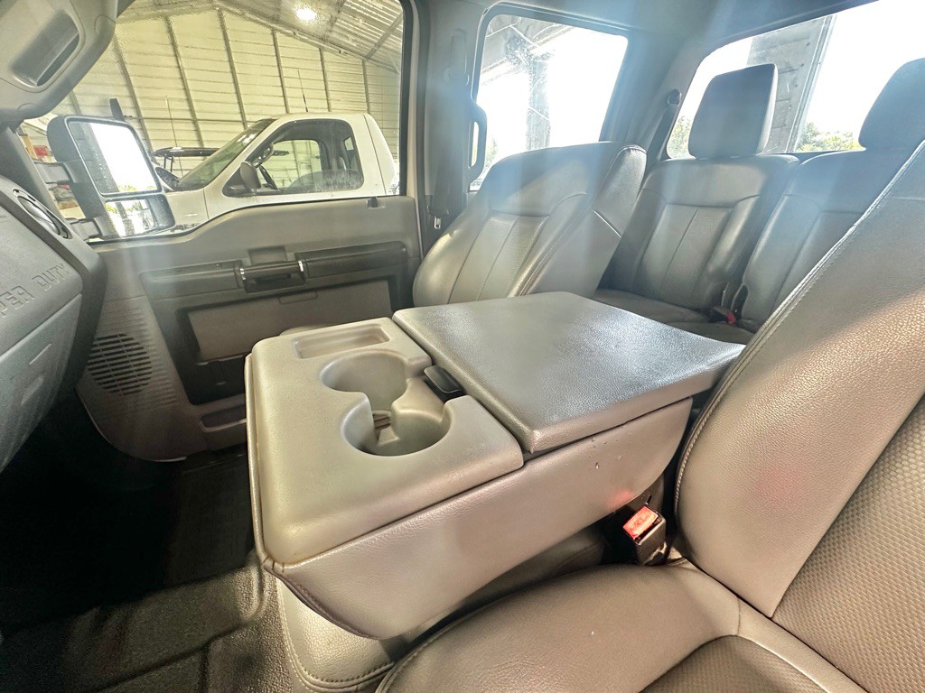 2015 Ford F-250 Image 29