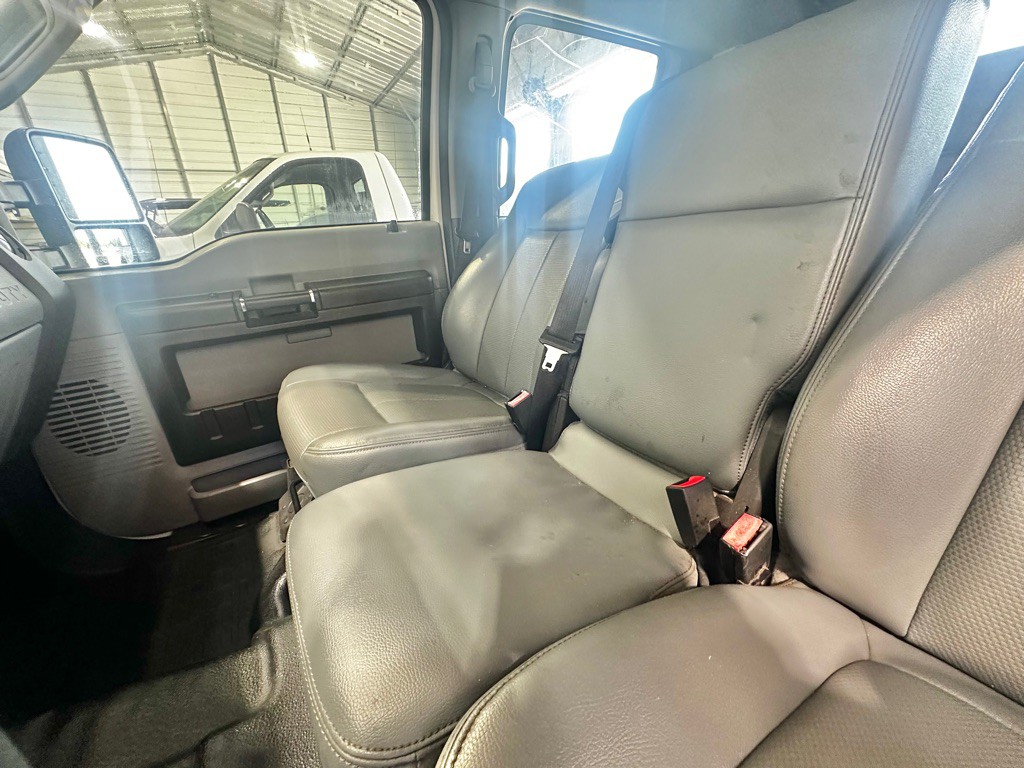 2015 Ford F-250 Image 31