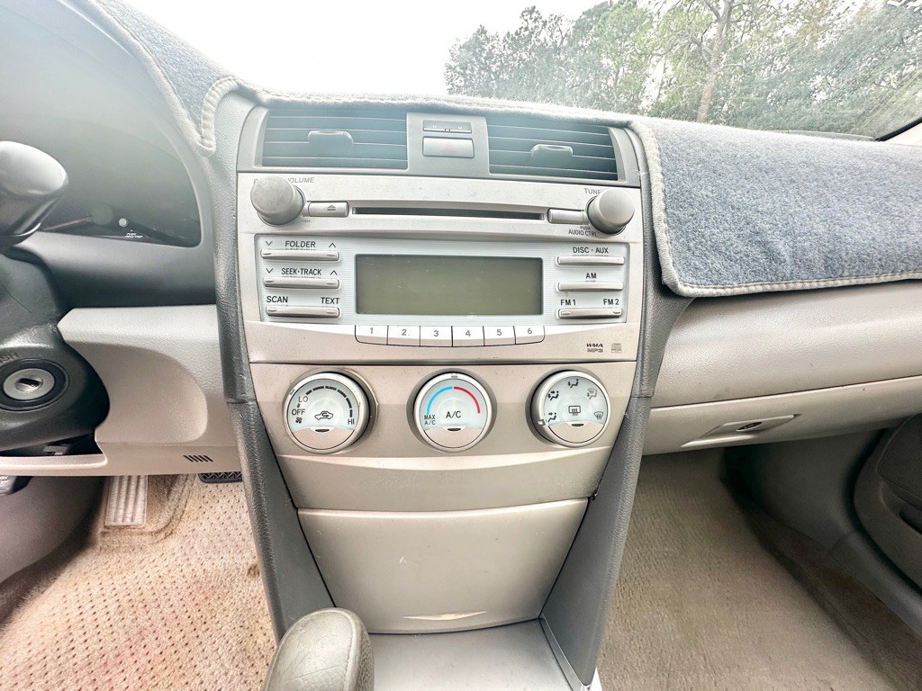 2009 Toyota Camry Image 16