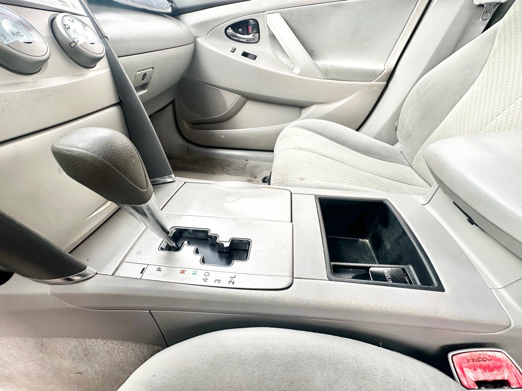 2009 Toyota Camry Image 19