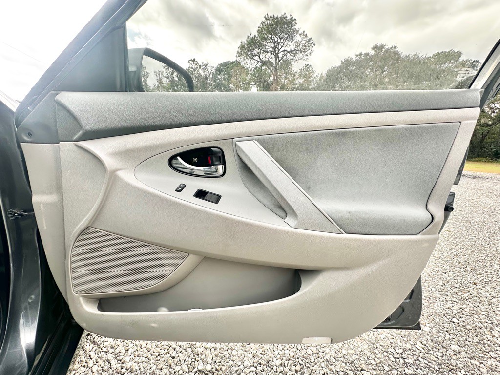 2009 Toyota Camry Image 23