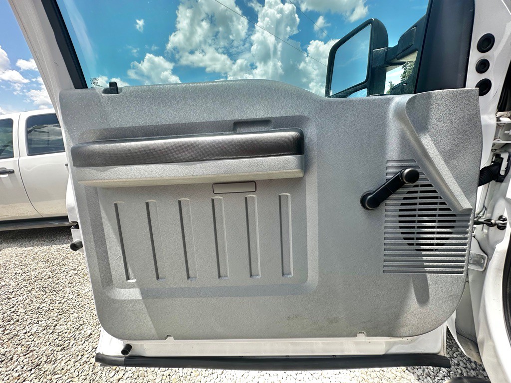 2016 Ford F-250 Image 28