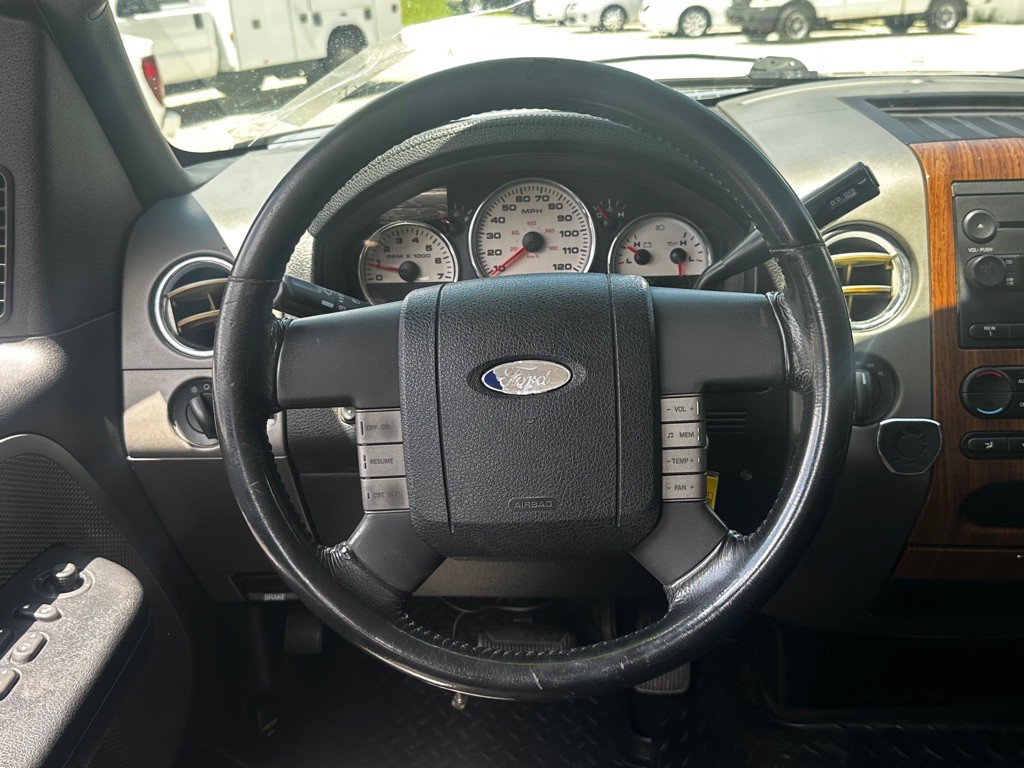 2004 Ford F-150 Image 29