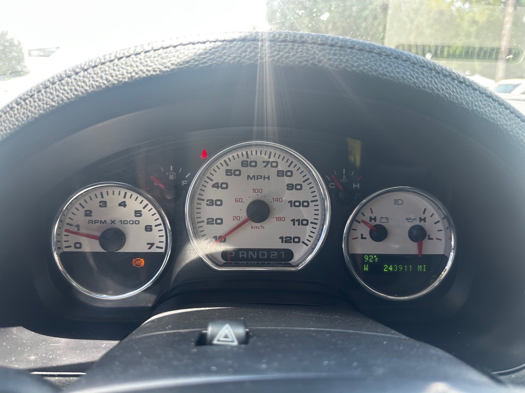 2004 Ford F-150 Image 31
