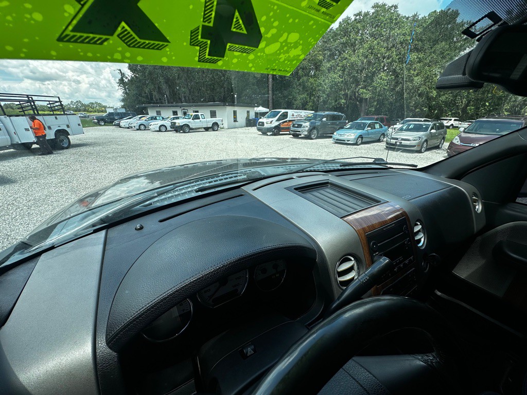 2004 Ford F-150 Image 35