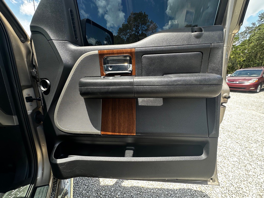 2004 Ford F-150 Image 40