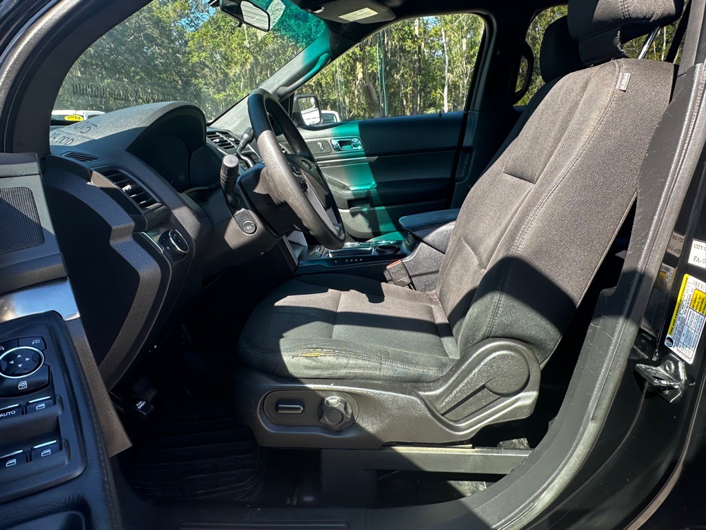 2015 Ford Explorer Image 12