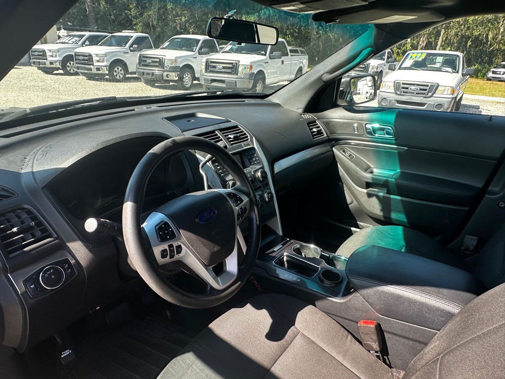 2015 Ford Explorer Image 15