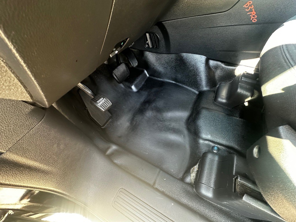 2015 Ford Explorer Image 17