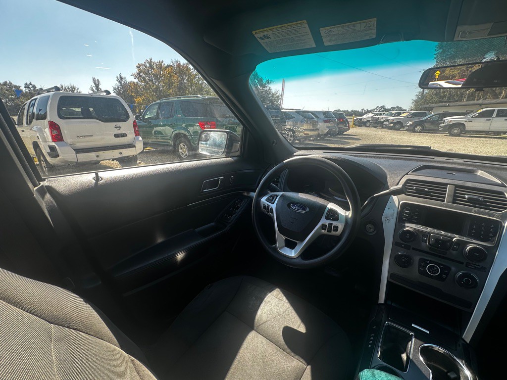 2015 Ford Explorer Image 24