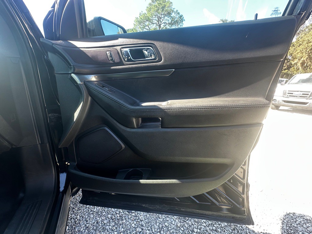 2015 Ford Explorer Image 27