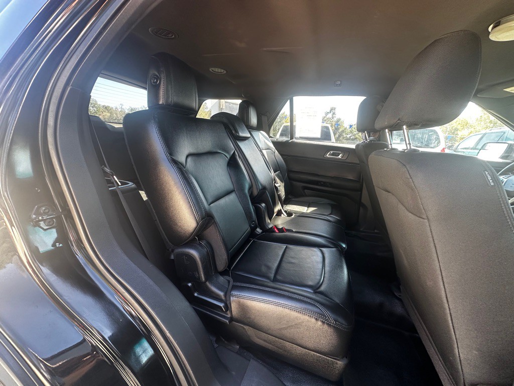 2015 Ford Explorer Image 28