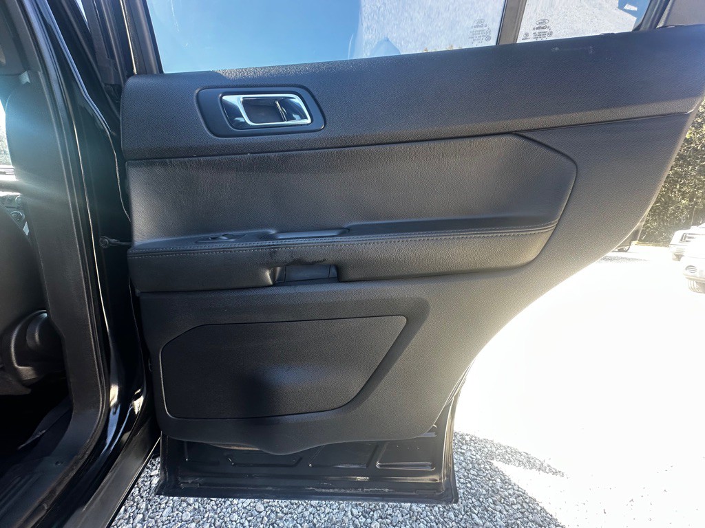 2015 Ford Explorer Image 30