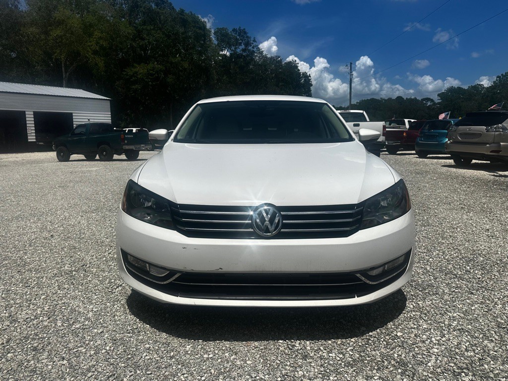 2013 Volkswagen Passat Image 2