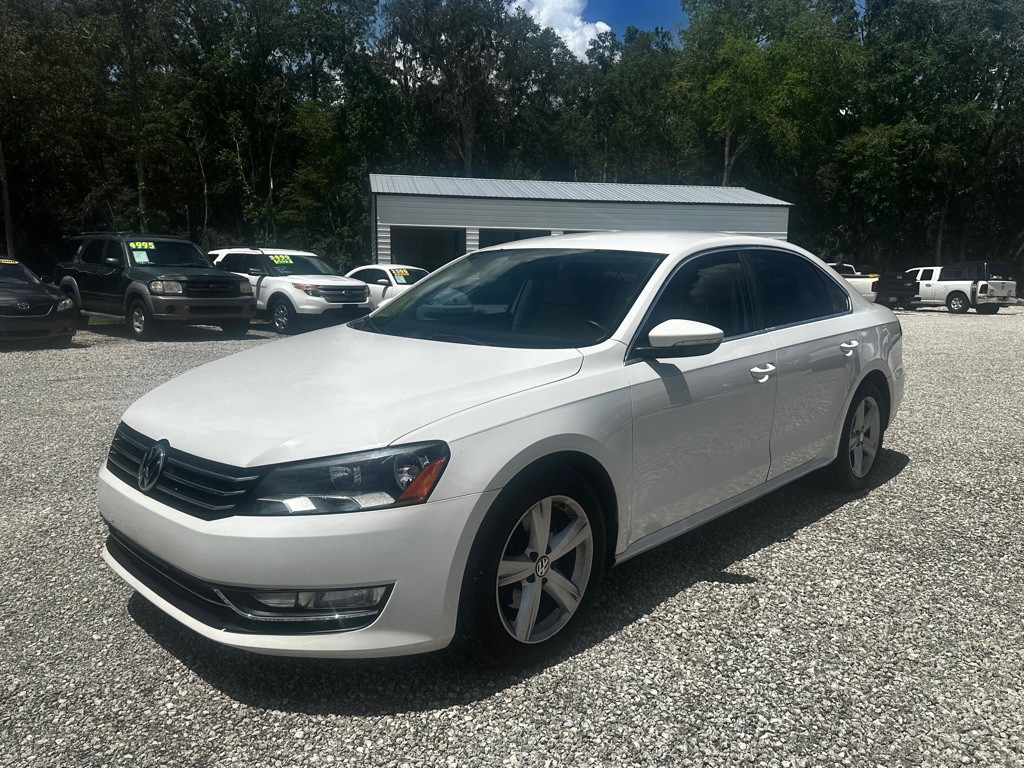 2013 Volkswagen Passat Image 3