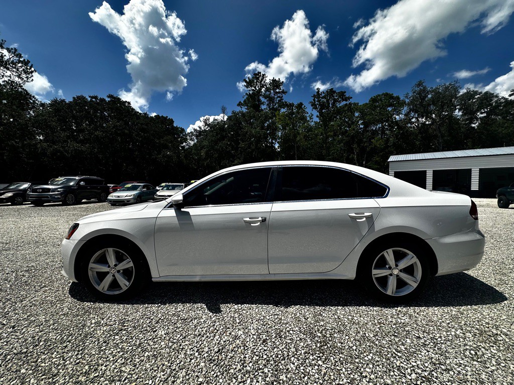 2013 Volkswagen Passat Image 4