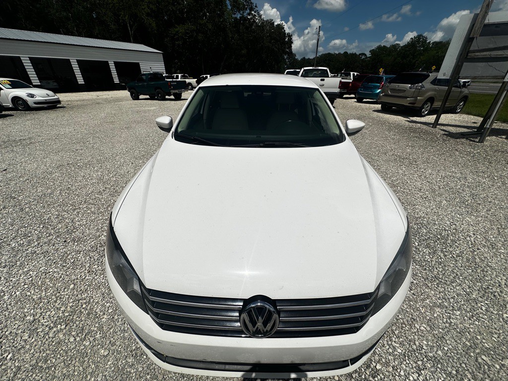 2013 Volkswagen Passat Image 12