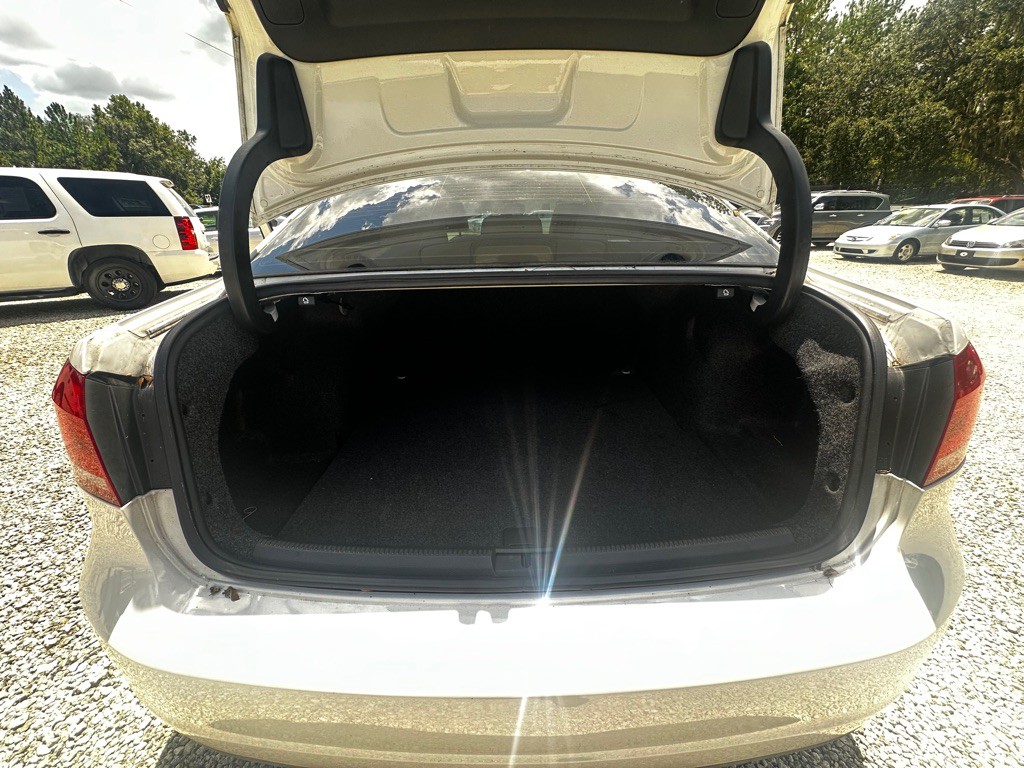 2013 Volkswagen Passat Image 39