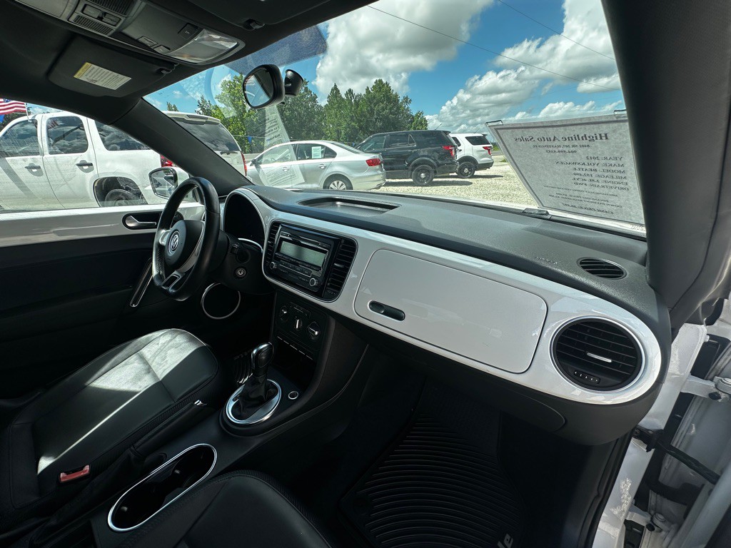 2012 Volkswagen Beetle Image 39