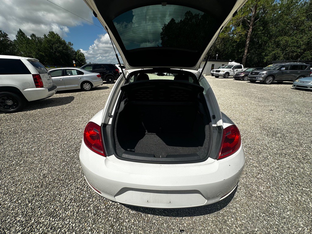 2012 Volkswagen Beetle Image 41