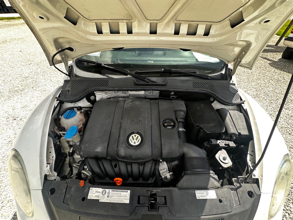 2012 Volkswagen Beetle Image 43