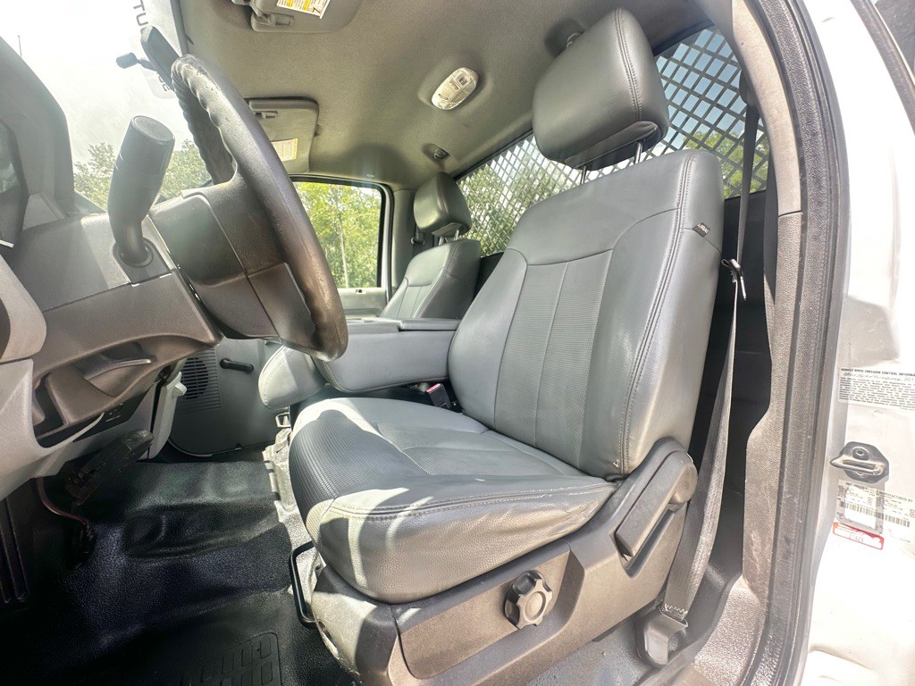 2014 Ford F-350 Image 28