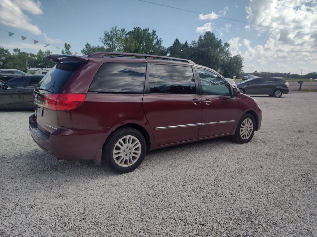2008 Toyota Sienna Image 3