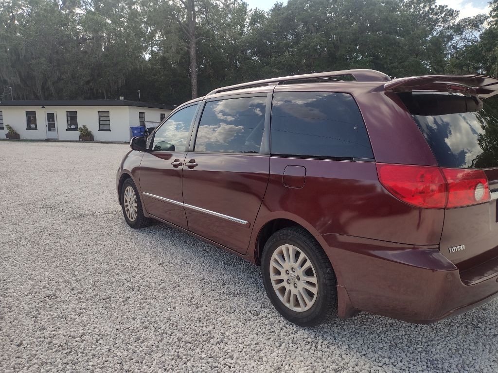 2008 Toyota Sienna Image 4
