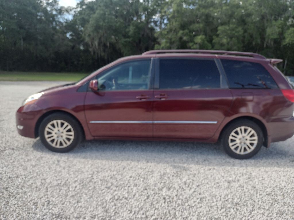 2008 Toyota Sienna Image 5
