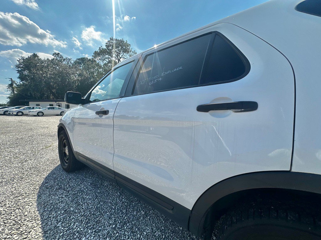 2017 Ford Explorer Image 9