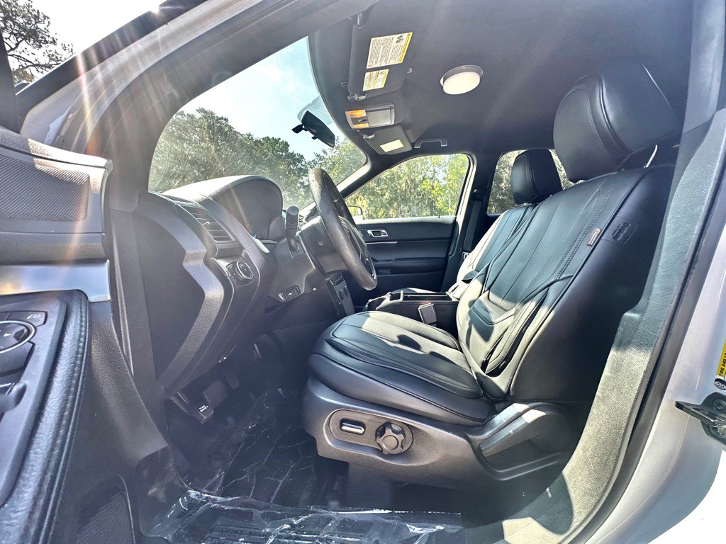 2017 Ford Explorer Image 14