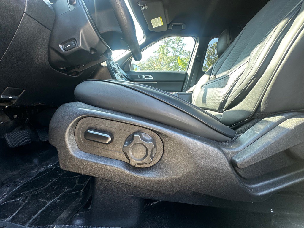 2017 Ford Explorer Image 15