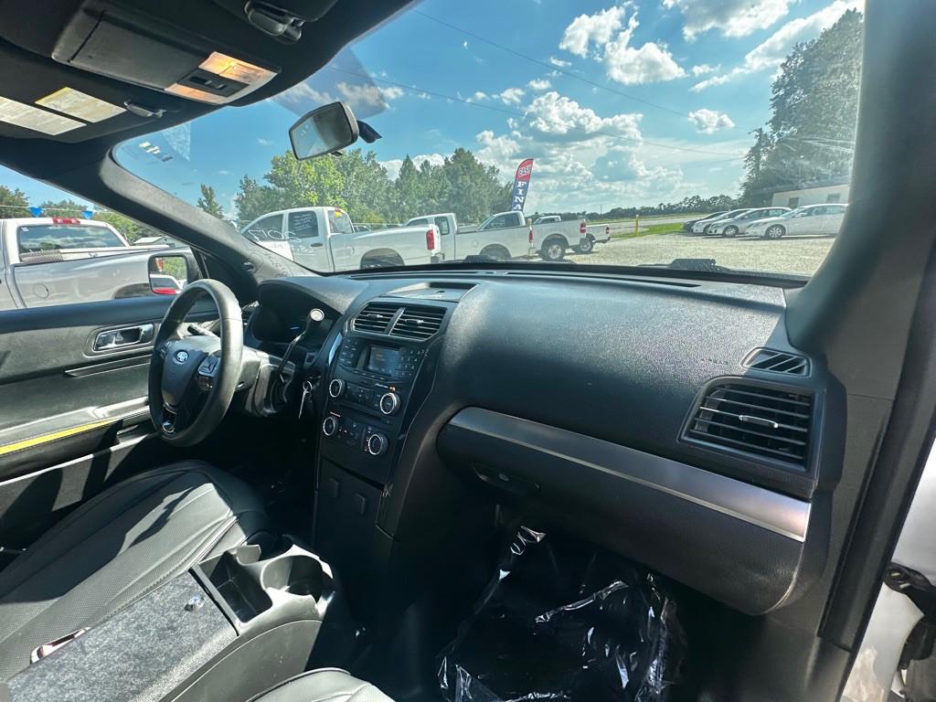 2017 Ford Explorer Image 29