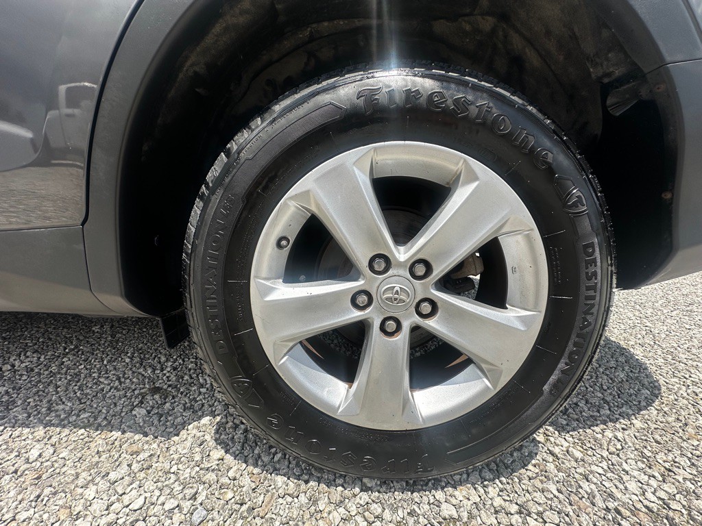 2013 Toyota Rav4 Image 17