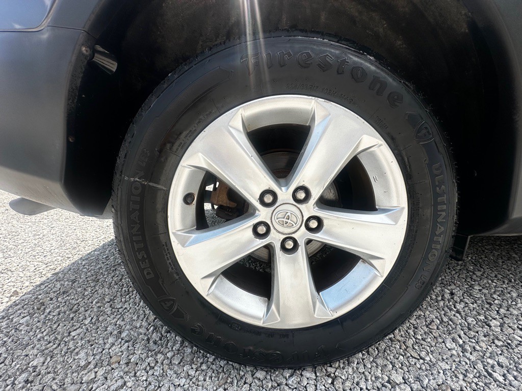 2013 Toyota Rav4 Image 18