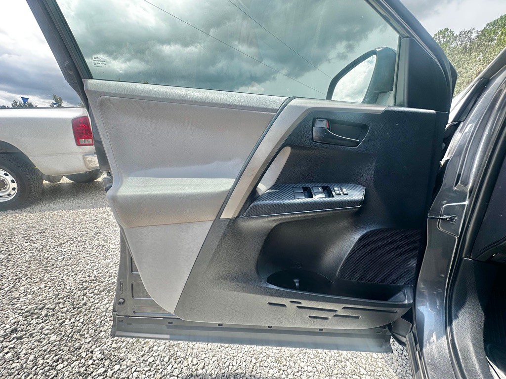 2013 Toyota Rav4 Image 29